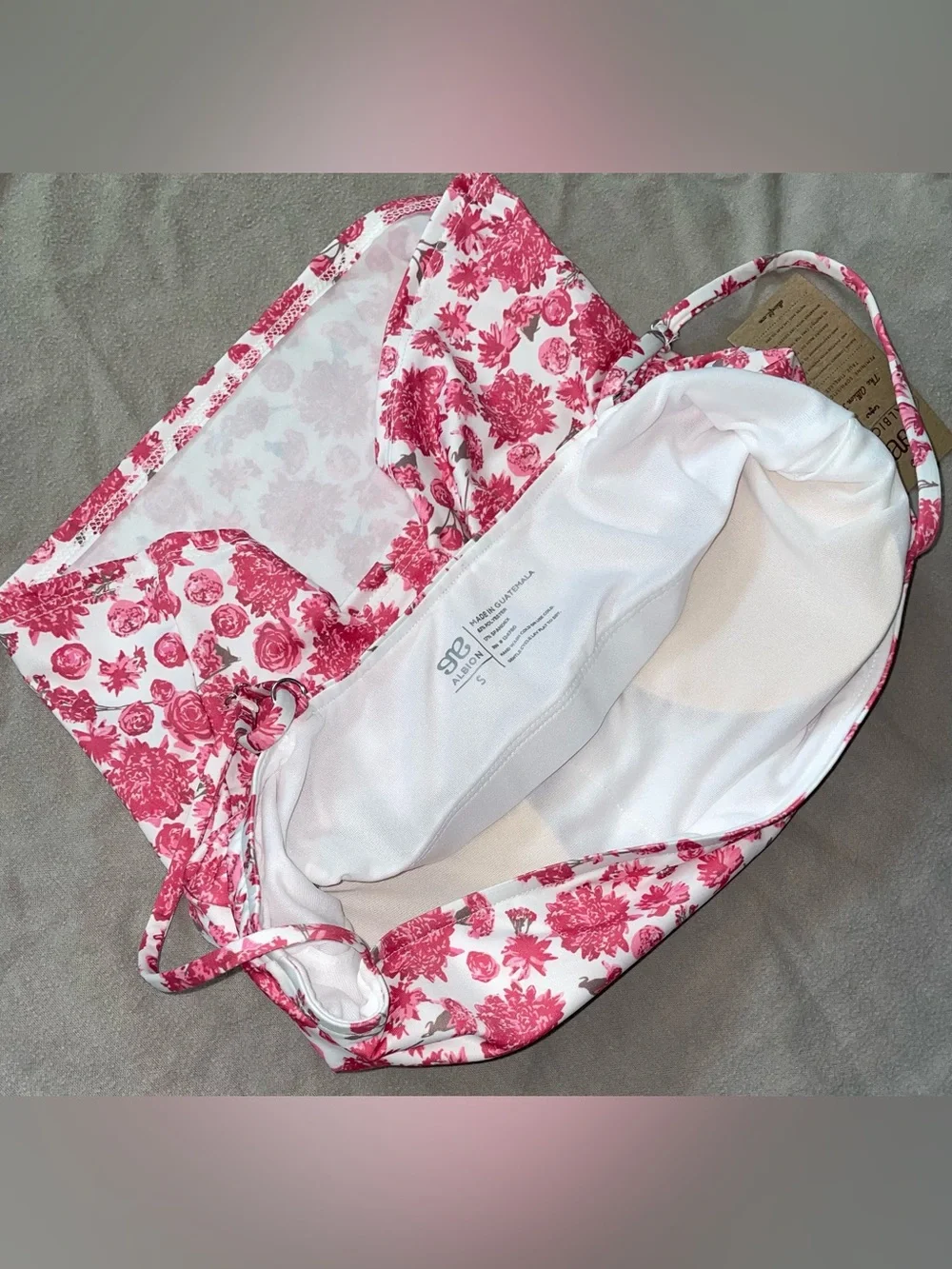 NEW NWT Albion Fit Women’s Athena Cabo Tankini Bikini Top Pink Floral Small